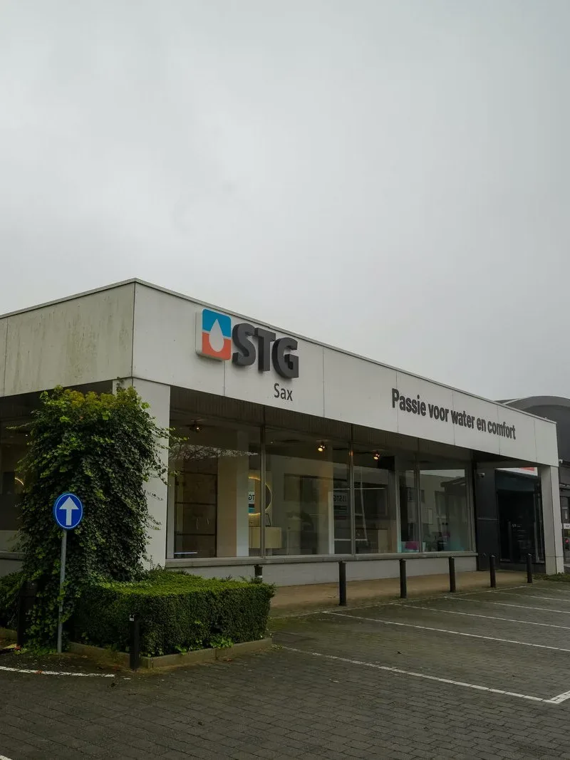 STG Sax showroom voor gevelreiniging